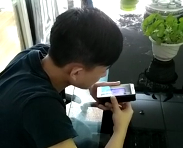 科頤辦公工程師在用視頻教客戶處理問題,客戶在師傅的指導下測試處理完的效果 科頤辦公工程師在用視頻教客戶處理問題,客戶在師傅的指導下測試處理完的效果