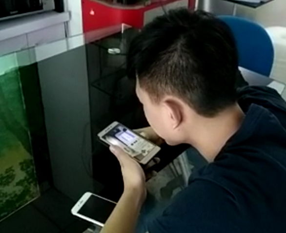 科頤辦公蔡工視頻教客戶處理柯尼卡美能達bizhub423復印機卡紙問題 科頤辦公蔡工視頻教客戶處理柯尼卡美能達bizhub423復印機卡紙問題